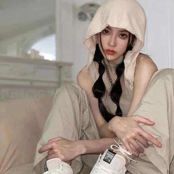 巨蛇闯女校